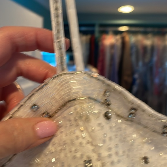 JACQUELINE Sequined and beaded white gown.  Spaghetti straps, size 6. Pristine! - Picture 4 of 8
